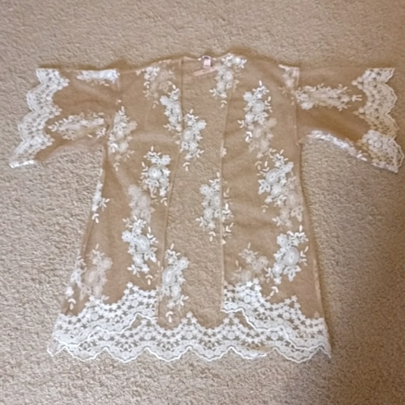 VS Dream Angels Embroidered Lace Kimono - Picture 4 of 8